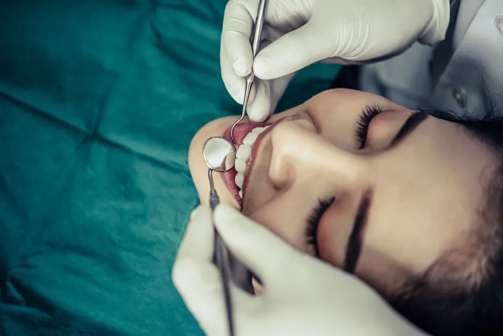 Diş Sağlığı Turizmi ve Estetik Diş Tedavileri Hakkında Bilmeniz Gerekenler